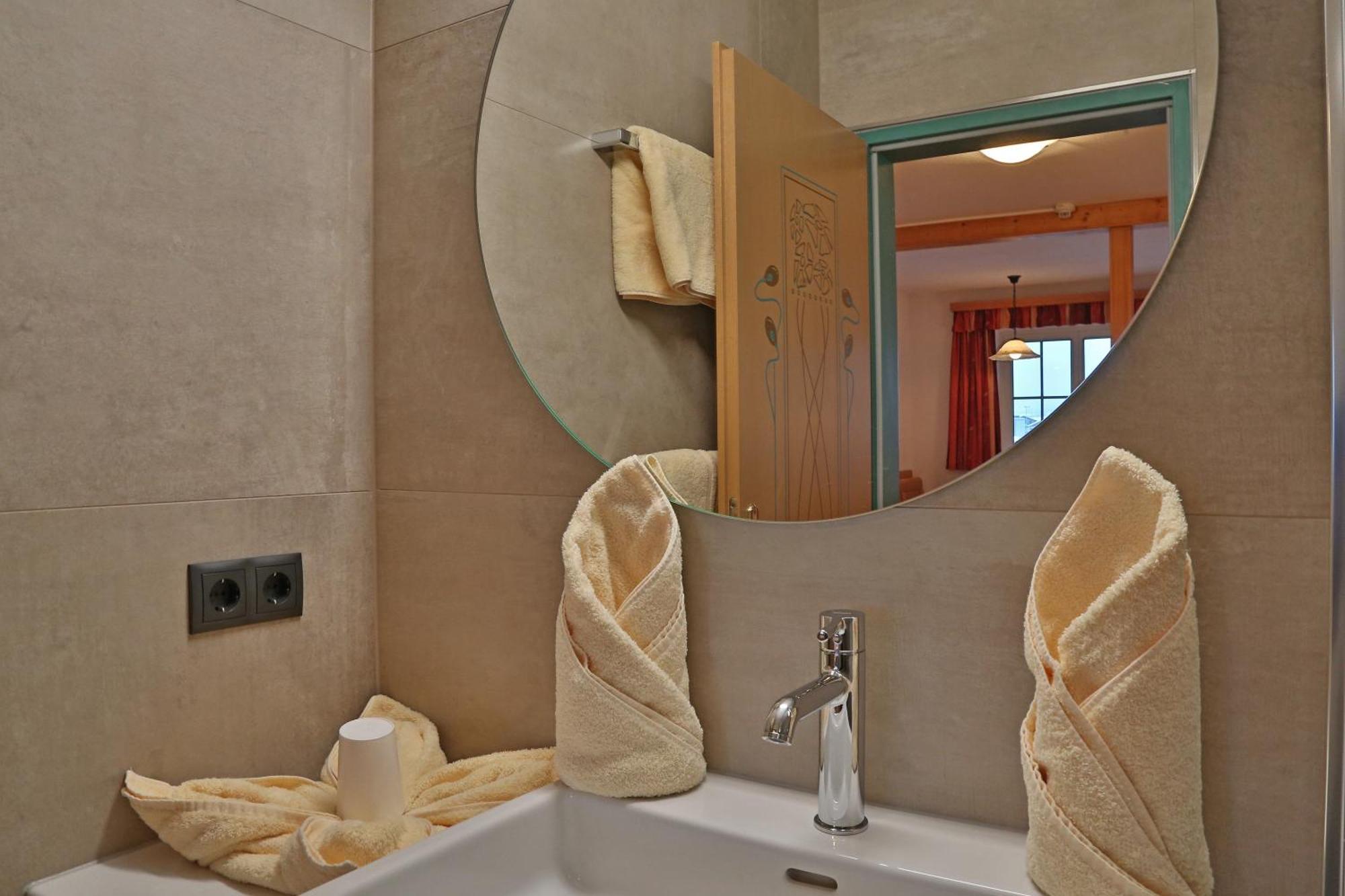 Aparthotel Paradies - Schrempfgut Флахау Экстерьер фото